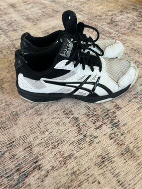 Asics White and Black Kids' Athletic Volleyball Sneakers